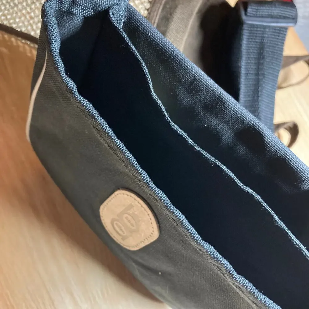 Bob Allen Shell Casing Bags w/ Black Cloth Belt. Pre-Owned Good Condition.